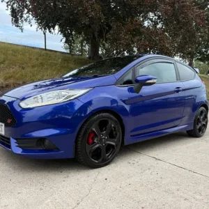 2017 Ford Fiesta 1.6T EcoBoost ST-2 Euro 6 3dr HATCHBACK Petrol Manual - Image 2