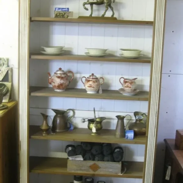 SOLID PINE LARGE ORNATE DISPLAY SHELVING - BOOKCASE. GOOD ORDER. DELIVERY AVAILABLE