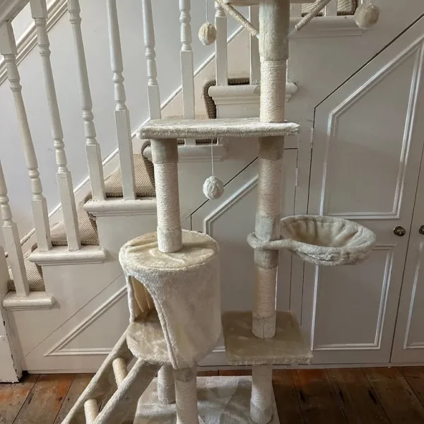 Cat Scratch Tree Tower Like New