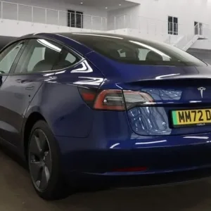 2022 Tesla Model 3 Saloon 4dr Electric Auto RWD (241 bhp) Saloon ELECTRIC Automatic - Image 3