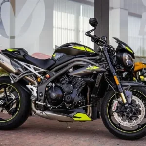 Triumph Speed Triple 1050 RS ! LOW MILES ! ARROWS ! STUNNING - Image 3