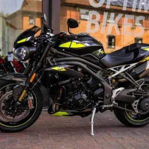 Triumph Speed Triple 1050 RS ! LOW MILES ! ARROWS ! STUNNING - Image 4