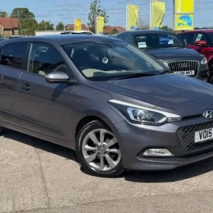 2015 Hyundai i20 1.2 Premium Hatchback 5dr Petrol Manual Euro 6 (84 ps) Hatchback Petrol Manual - Image 2