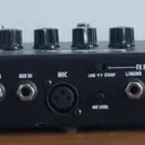 Line 6 'HD500' guitar effects processor.