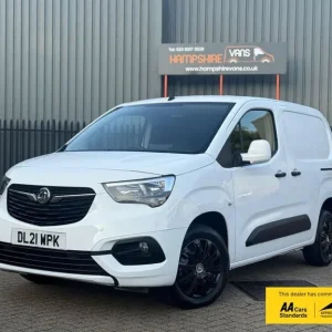 2021 Vauxhall Combo 1.5 Turbo D 2300 Sportive Panel Van 4dr Diesel Manual L1 H1 Euro 6 (100 ps) P... - Image 3