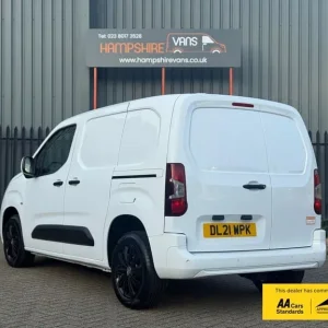 2021 Vauxhall Combo 1.5 Turbo D 2300 Sportive Panel Van 4dr Diesel Manual L1 H1 Euro 6 (100 ps) P... - Image 4