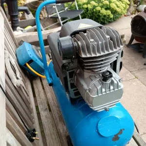 Clarke Air Compressor - Image 4