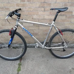 Refurbished 1997 Univega Alpina 802-S 18" Mountain Bike w/ RockShox Indy C Forks 21 Speed - Image 2