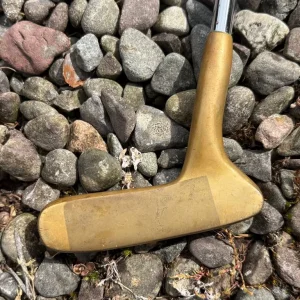 Golf items, putters, bags, ball collector - prices in description - Image 3