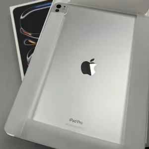 apple ipad pro 256gb M4 13 inch WiFi- Apple warranty till 21/01/26 , 100% battery health - Image 2