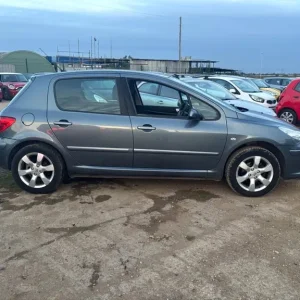 2007 Peugeot 307 1.6 HDi 90 S 5dr HATCHBACK Diesel Manual - Image 2