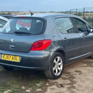 2007 Peugeot 307 1.6 HDi 90 S 5dr HATCHBACK Diesel Manual - Image 6