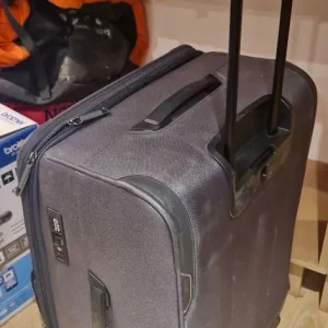 Victorinox suitcase - Image 2