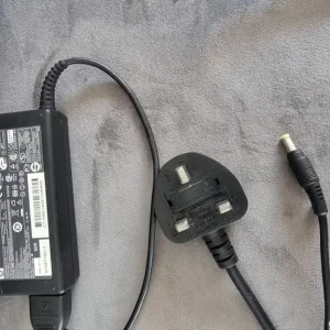 HP 65W AC Adapter Charger - Image 2