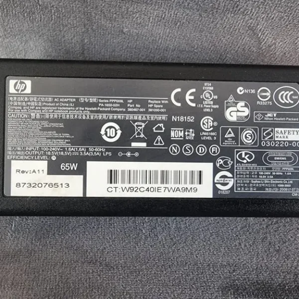 HP 65W AC Adapter Charger