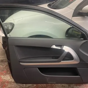 AUDI A3 2003-2013 BLACK FRONT PASSENGER SIDE DOOR WITH WING MIRROR - Image 2