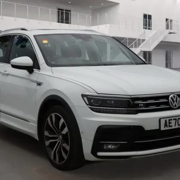 2020 70 VOLKSWAGEN TIGUAN 1.5 TSI EVO R-LINE TECH SUV 5DR PETROL DSG EURO 6 (S/S