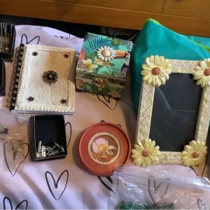 Number of craft items - see description for prices - Image 4