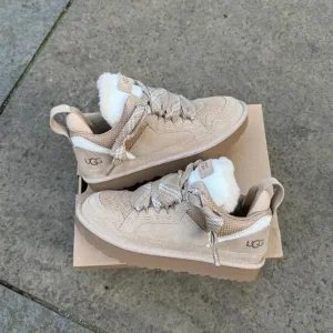 Ugg Lowmels (size 6)