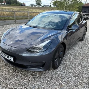 2021 Tesla Model 3 Model 3 Long Range AWD 4WD 4dr Saloon Electric Automatic - Image 2