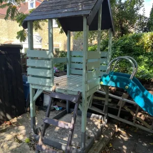 Wooden play house with slide - Image 2