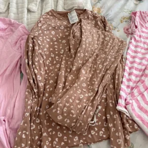 Bundle girls nightwear age 11/12 x 11 - Image 7