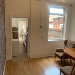 3 bedroom for rent - Image 8