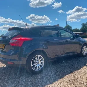 2012 Ford Focus 1.6 125 Titanium 5dr HATCHBACK Petrol Manual - Image 7