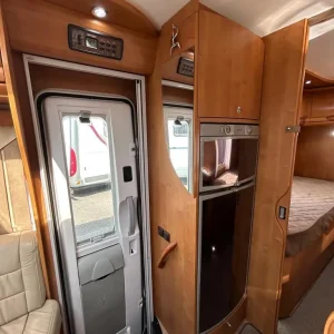 Rapido Le Randonneur 7065F 4 berth 2008 **1 OWNER**GREAT CONDITION** - Image 4