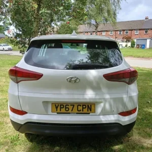 2017 Hyundai TUCSON 1.7 CRDi Blue Drive S Euro 6 (s/s) 5dr ESTATE Diesel Manual - Image 8