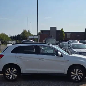 2015 Mitsubishi ASX 2.2 4 5dr Auto 4WD HATCHBACK Diesel Automatic - Image 6