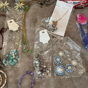 Fashion/costume Jewellery - Image 2