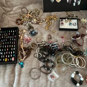 Fashion/costume Jewellery - Image 6