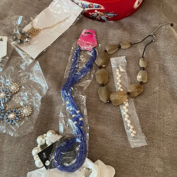 Fashion/costume Jewellery