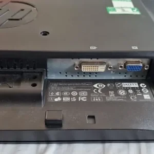 Hp Compaq Le2002xi. tested working. used. no stand - Image 2