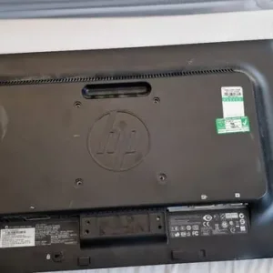 Hp Compaq Le2002xi. tested working. used. no stand - Image 4