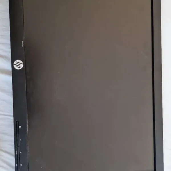 Hp Compaq Le2002xi. tested working. used. no stand