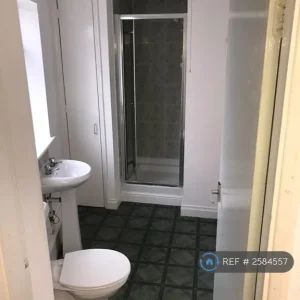 1 bedroom flat in Nottingham Road, Loughborough, LE11 (1 bed) (#2584557) - Image 3