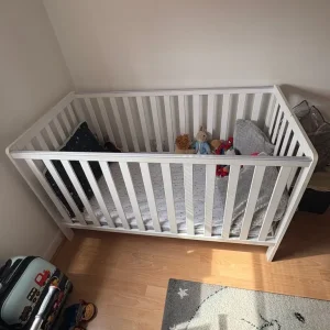 Lovely John Lewis Cot - North London- Open to negotiations - Image 2