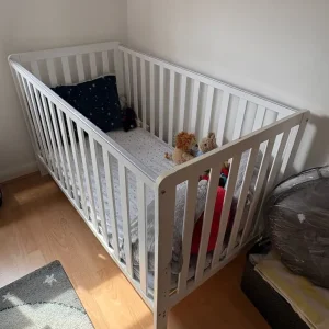 Lovely John Lewis Cot - North London- Open to negotiations - Image 6