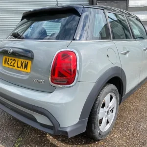 2022 22 REG MINI COOPER CLASSIC 1.5 DAMAGED REPAIRABLE SALVAGE - Image 2