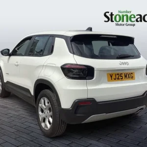 2025 Jeep Avenger 1.2 Altitude Euro 6 (s/s) 5dr HATCHBACK Petrol Manual - Image 4