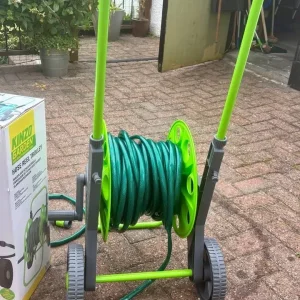 30m Kinzo Garden hose reel trolley - Image 3