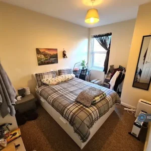 1 bedroom flat in Hollingbury Road, Brighton, BN1 (1 bed) (#2582958) - Image 2