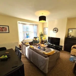1 bedroom flat in Hollingbury Road, Brighton, BN1 (1 bed) (#2582958)
