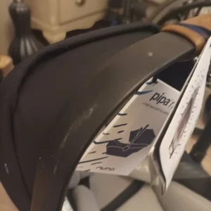 Nuna pipa car seat and isofix base - Image 2