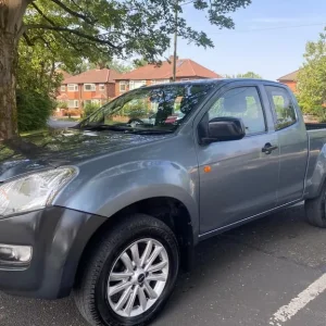 2013 Isuzu D-Max 2.5 TD Pickup 2dr Diesel Manual 4x4 (194 g/km, 161 bhp) Pickup Diesel Manual - Image 2