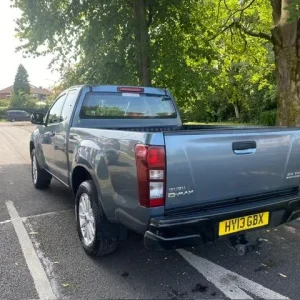 2013 Isuzu D-Max 2.5 TD Pickup 2dr Diesel Manual 4x4 (194 g/km, 161 bhp) Pickup Diesel Manual - Image 4