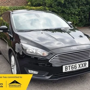 2016 Ford Focus 1.0T EcoBoost Zetec Euro 6 (s/s) 5dr HATCHBACK Petrol Manual
