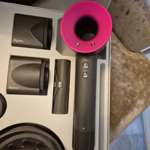 Dyson pink supersonic hairdryer - Image 2